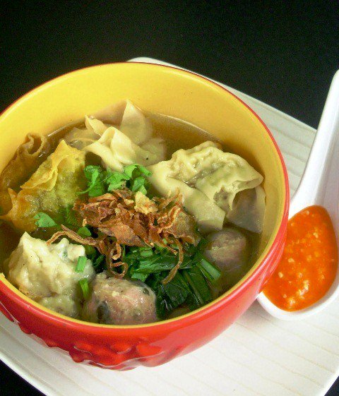 ResepdanMakanan's tweet photo. Cuanki Kuah
Resep jajanan cuanki bandung https://t.co/aUz8y5bzNa
#cuanki #bakso #meatballs #tahu #jajanan #bandung https://t.co/qMKDaPVWFr