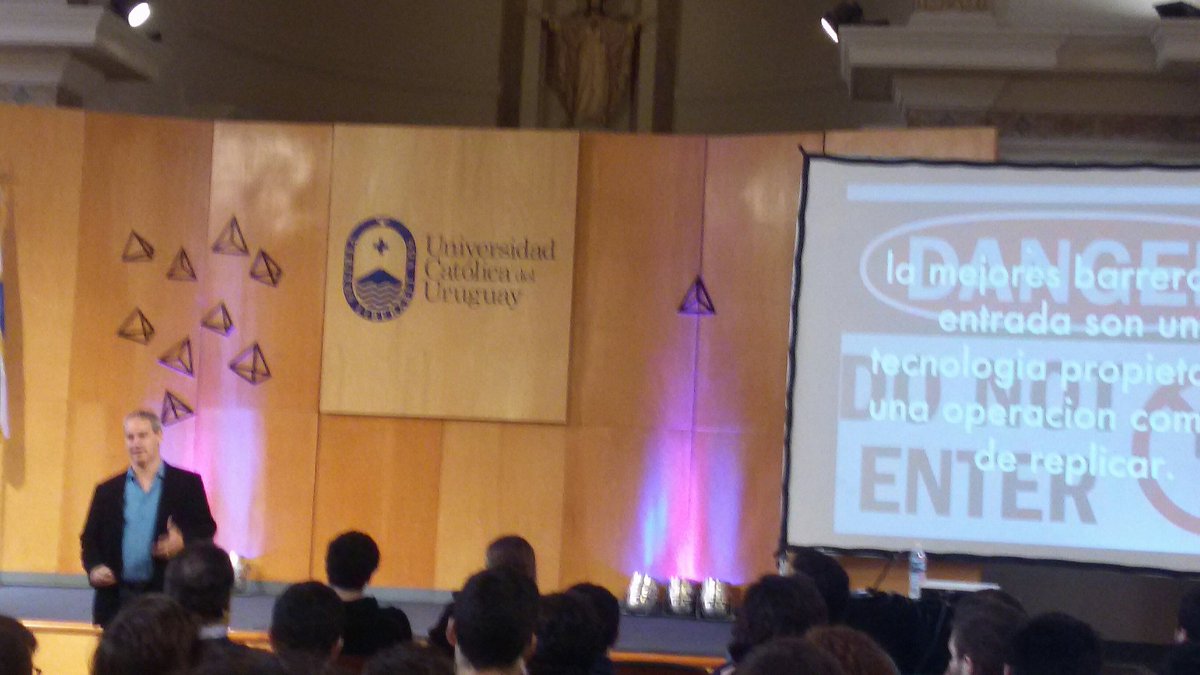 JOTA_uy's tweet photo. "Best #entryBarriers: propietary #technology & complex operations", @aarrieta at #IngDisruptivosUCU
#startup https://t.co/5wnh1yb5kP