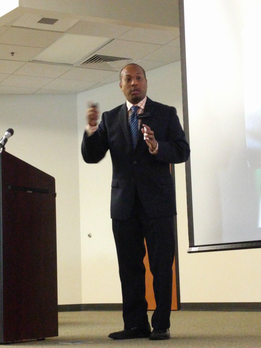R3NSBE's tweet photo. Dale Richardson @LiveTheGoals teaching us about setting life goals #goals #success #R3RLC #NSBERLC #3Ready https://t.co/LImVMTolWS