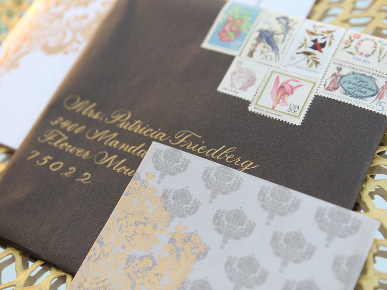 Here's what questions you should be asking your stationery designer: knot.ly/6014BFe8o