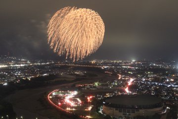 前橋花火大会18の開始時間や有料席は 屋台や穴場スポットも ハッピのブログ