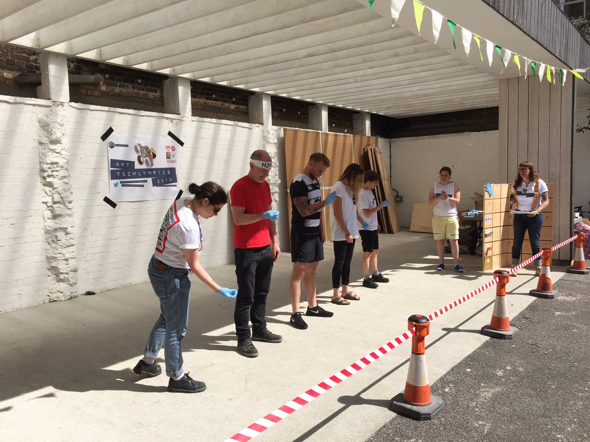 robinsoncalver's tweet photo. Dave @MuseumofLondon comes 2nd in the Hand of God event #arttechlympics 2016 https://t.co/tfxATu6lVc