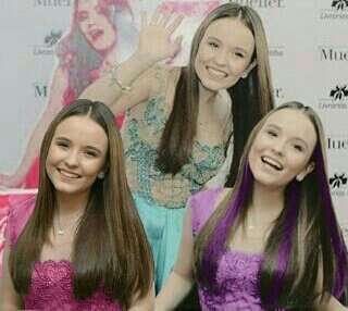 Gêmeas! ♥
(Feito por mim)