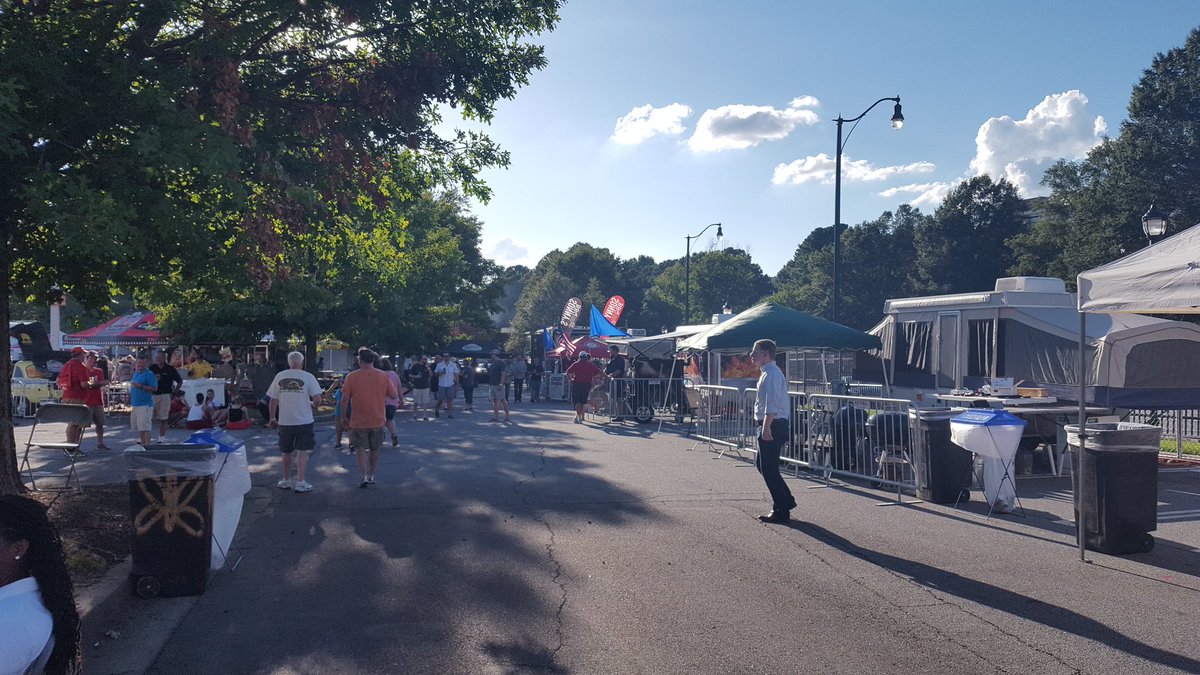 BathFitterAtl's tweet photo. Are you ready for round 2? Don't miss it!  @atlbbqfest #bbqfood #LastDay #day2 #atlsummer2016 #perimetermall https://t.co/jczFMkhBja