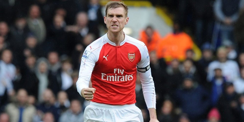 goo.gl/ay7Gim - Mertesacker Resmi Jadi Kapten Baru Arsenal