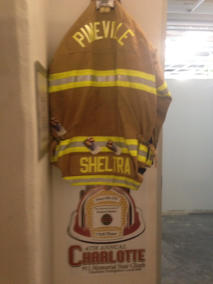 BPSuthard's tweet photo. Linay Sheltra is on the 73rd floor, cheering & hugging climbers as they pass! #PVFD73 #CLT911StairClimb #SAFRE2016 https://t.co/Hhh3mAhdxg