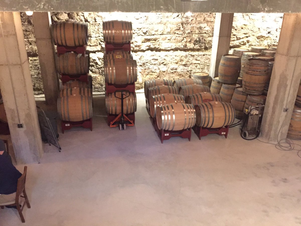 stayasante's tweet image. Celebrate life with family, food and fun at @AsanteBnb and visit @hawksshadow , it's down the road and so worth it!