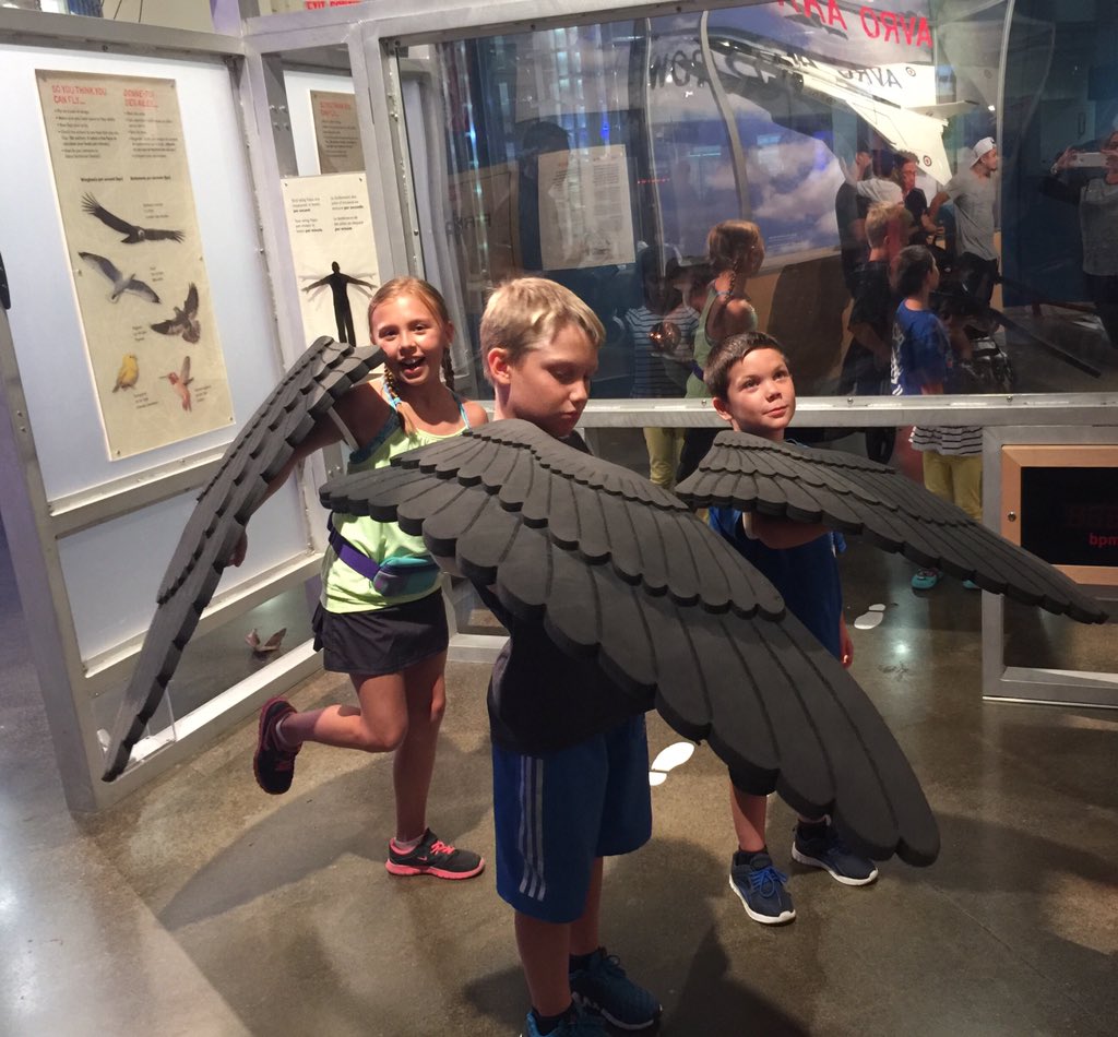 KLCarlyle's tweet photo. #OurMoment doing the #EdWing in honour of the 300 club while @OntScienceCtr doing #WeirdScienceTO! @BlueJays https://t.co/vQJXL0kubD