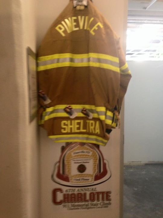 KTFBurnsDC's tweet photo. @CFFALocal660 9/11 Memorial Stair Climb #SAFRE2016 #NeverForget https://t.co/3ERxxXz3ul