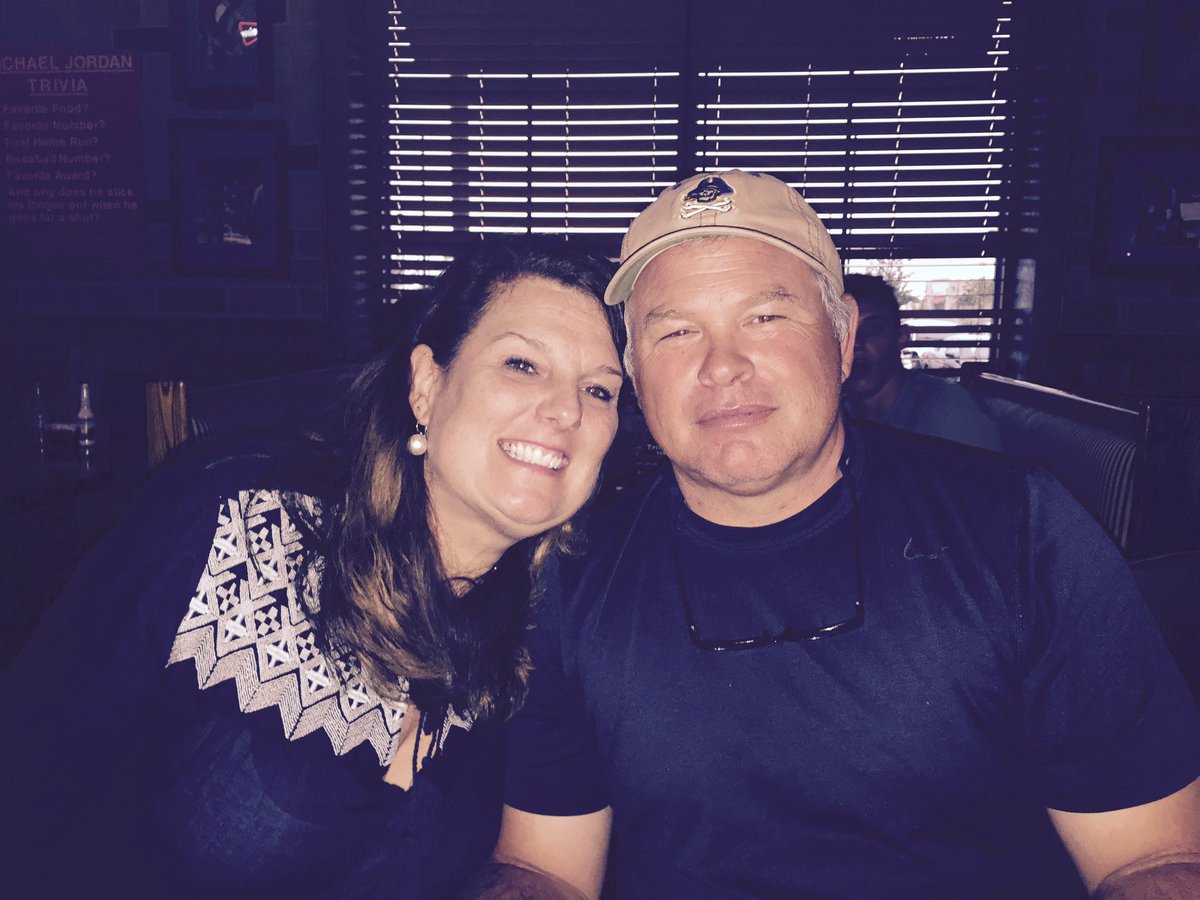 LesleyEason's tweet photo. No matter how many years, Eason family still excited about football season. @NHSSportsinfo https://t.co/np07WrrBfz