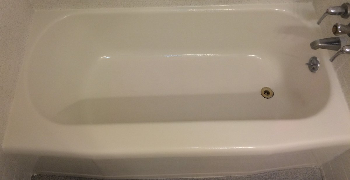 MiraclemethodGA's tweet image. We'll make your old bathroom look new again Get $70 off a bathtub refinish.Claim offers: miraclemethod.com/northeast-geor…