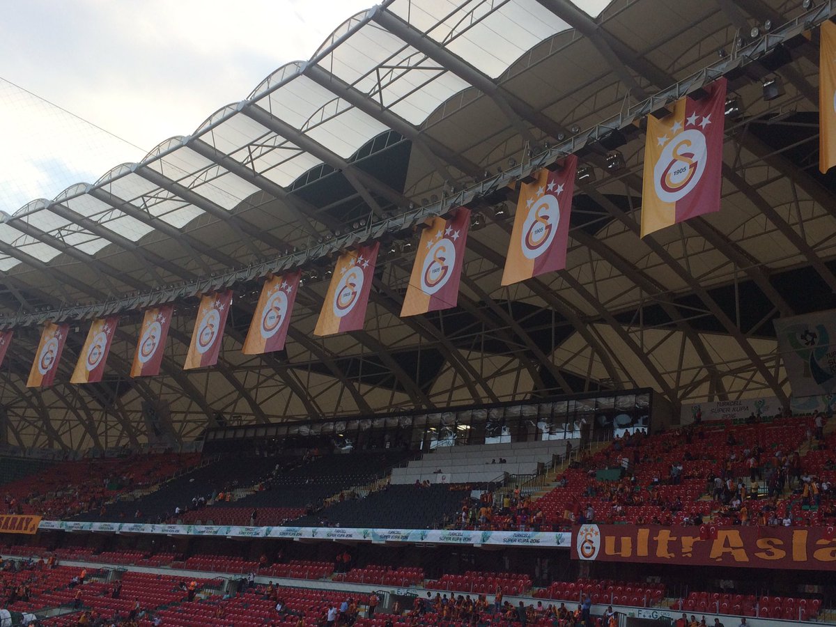 _AslanPencesi_'s tweet photo. #BugünGünlerdenGALATASARAY https://t.co/oXQdke5rW0