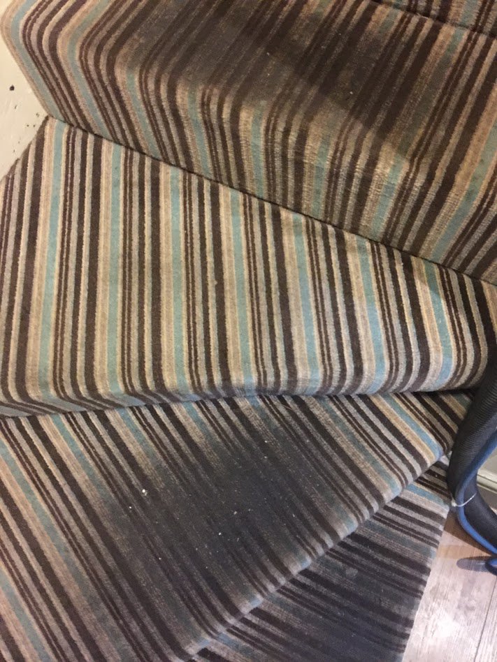 cleanfootprints's tweet photo. Dirty stairs? no problem ! https://t.co/GB7wSOqtIv