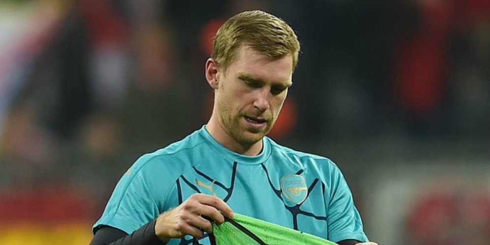 goo.gl/PlRW8W - Ini Alasan Wenger Tunjuk Mertesacker Sebagai Kapten Baru Arsenal