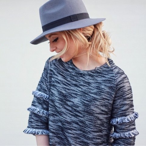 FevrieFashion's tweet photo. Feeling the fringe on the Joy Top 😍
Shop tops: https://t.co/CWFobazz1g
#OOTD #Fevrie #Fringe https://t.co/BnMB0T7sqZ