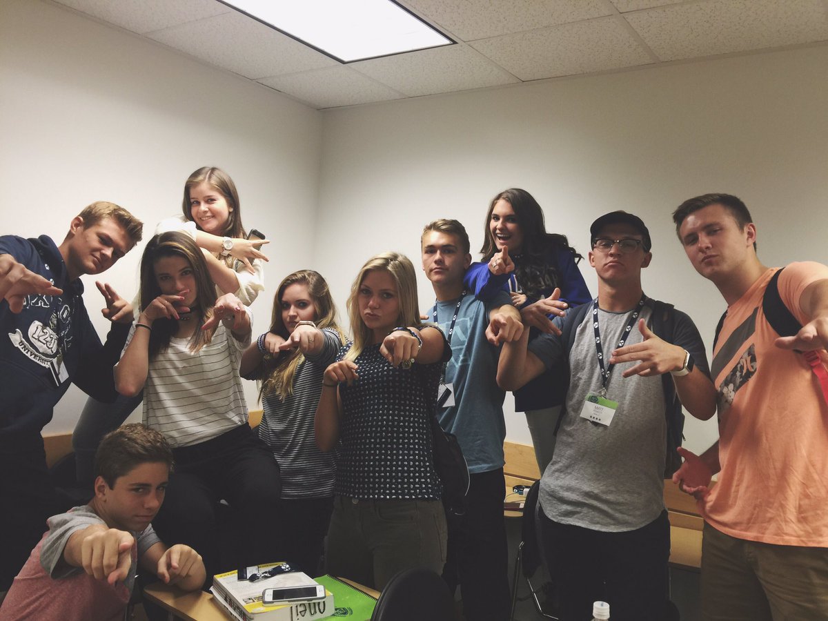 itsacallieday's tweet photo. beanstalk
wasowski
cheerleader
bratwurst
cactus
tongue
qt
spelling queen
rain boy
big bird
#CornerSquad https://t.co/TDQRzANuoM
