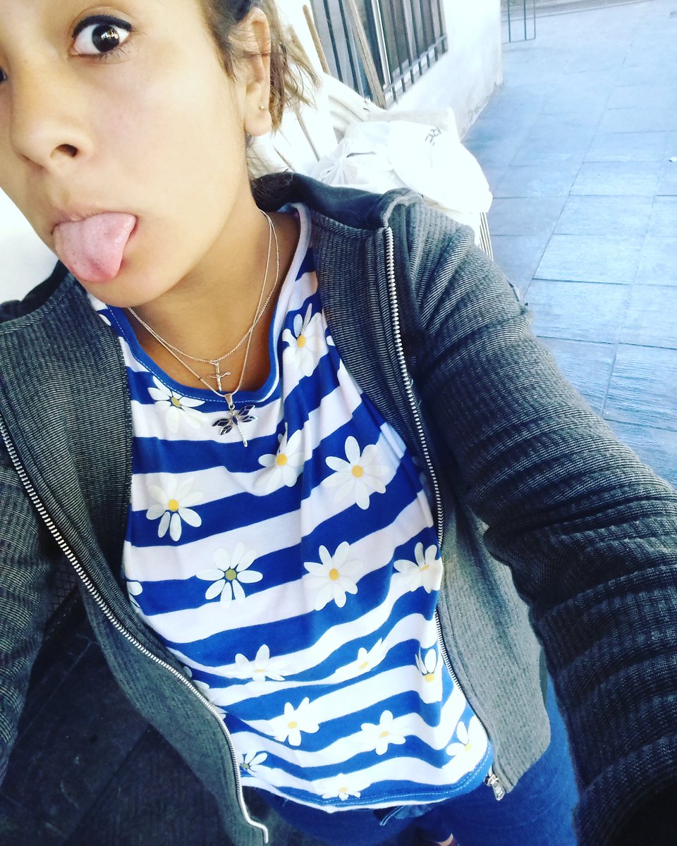 July_Castan's tweet photo. Unas viejas(?❤ https://t.co/M2Eb8KbIum