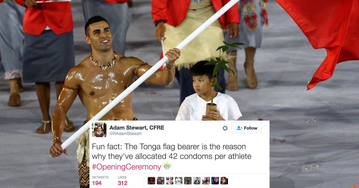 someecards's tweet image. Twitter&apos;s favorite outfit of the Olympic Opening Ceremony was Tonga&apos;s shirtless flag-bearer. go.some.ly/IC7Ni1Q