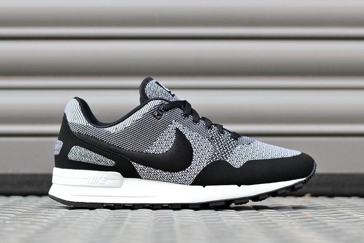 Urban Industry on Twitter: "The Nike Air Pegasus '89 Jacquard arrives in a  subtle black on black colour option: https://t.co/D5EzwGauxq #Nike  https://t.co/XAcEQus4k5" / Twitter