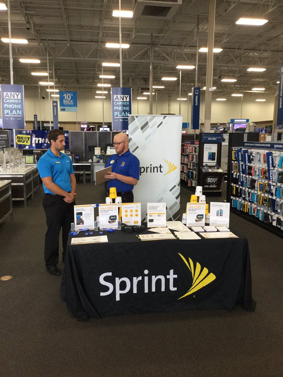 AmishCaravan's tweet photo. The student has become the master. Teaching the value of @sprint and taking #betterforless challenge! https://t.co/HmhlGFjUJn