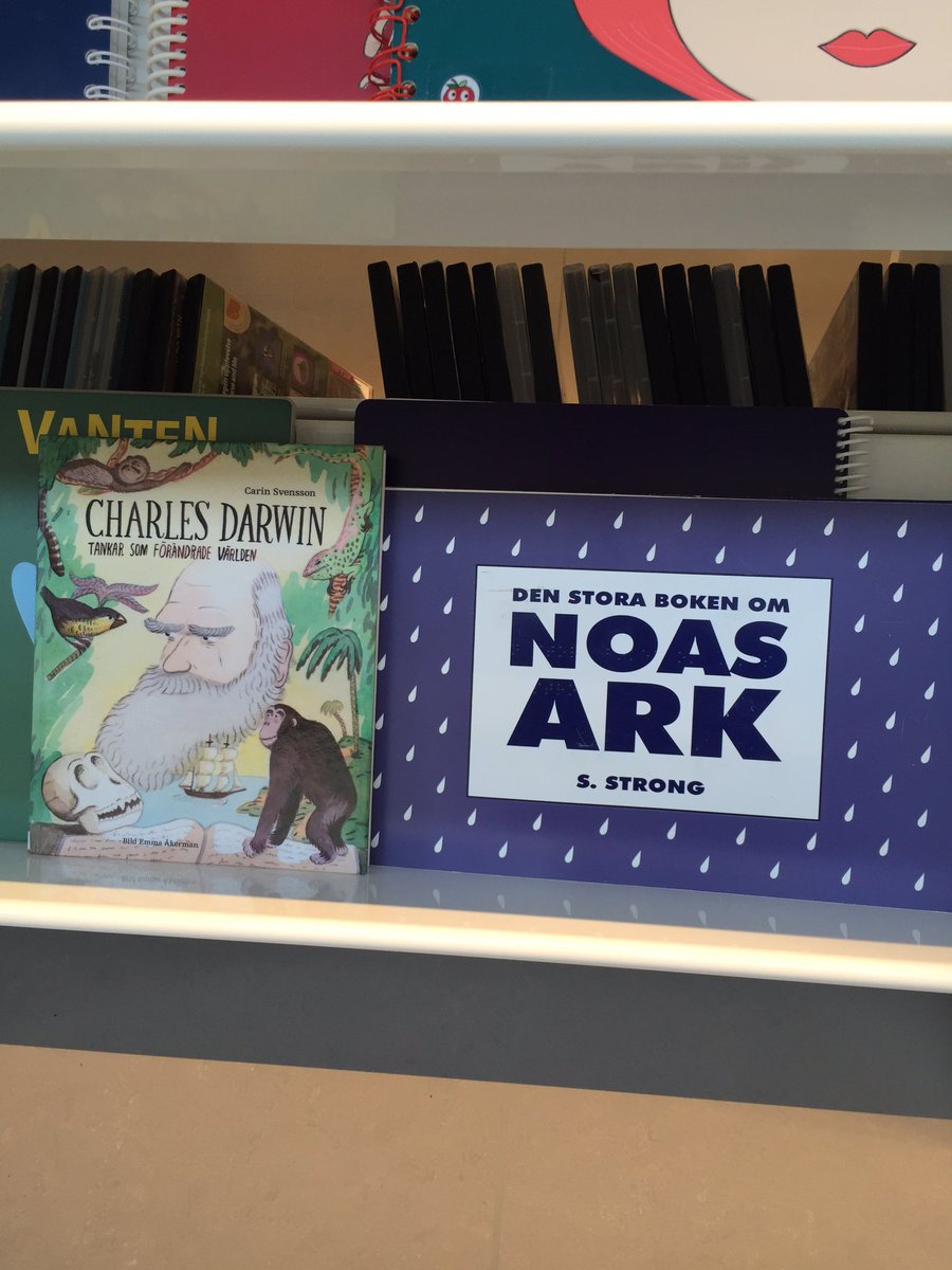 vringhed's tweet image. Spänd stämning i barnbokshyllan i biblioteket idag...