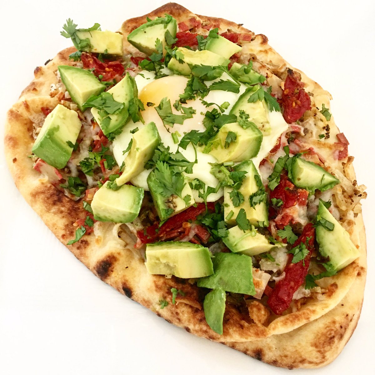 eatmygrassft's tweet photo. Naan Breakfast Pizza #homemade #brunch #vegetarian #food #foodporn #chef #followme #eatmygrass #meatlesssaturday https://t.co/RIyXL7YY0y