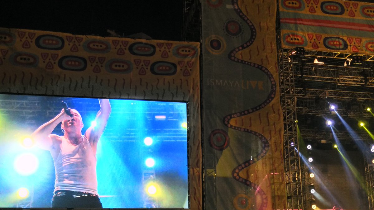 merchmaniacs's tweet image. Performs @macklemore and @RyanLewis Live in #WTF16 Promoted by @IsmayaLive  #MMLivetweet #MMmedia