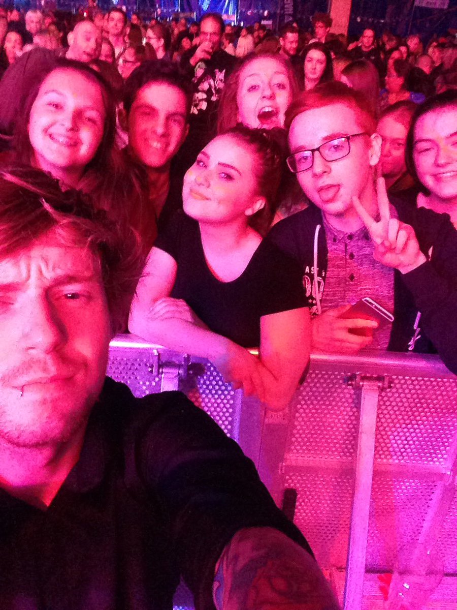 rachelken97's tweet photo. @goneallyear had such a great night at the all saints concert but for me you guys really stole the show, amazing xx https://t.co/5j4OgscYhe
