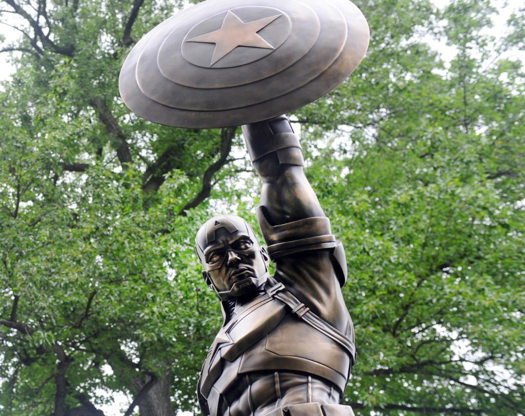 Marvel's tweet image. ICYMI: The #Cap75 statue arrived in Brooklyn this week! Check out photos from the ceremony: bit.ly/2bc3QUk