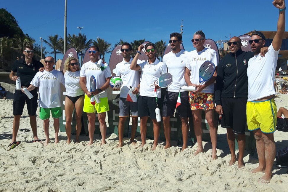 Termina la mattinata a base di sport ad Arpoador! Grazie a chi ci ha seguito su #Snapchat "conisocial"! #italiateam