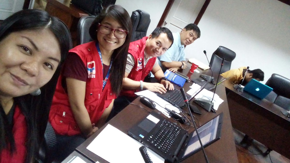 pilosopotopacio's tweet photo. Team DAO with Director Felino O.Castro of DReAMB reporting at NDRRMC! #DSWDMaymalasakit #FloodPH #WeatherAlert https://t.co/BQF6Xc95Wf