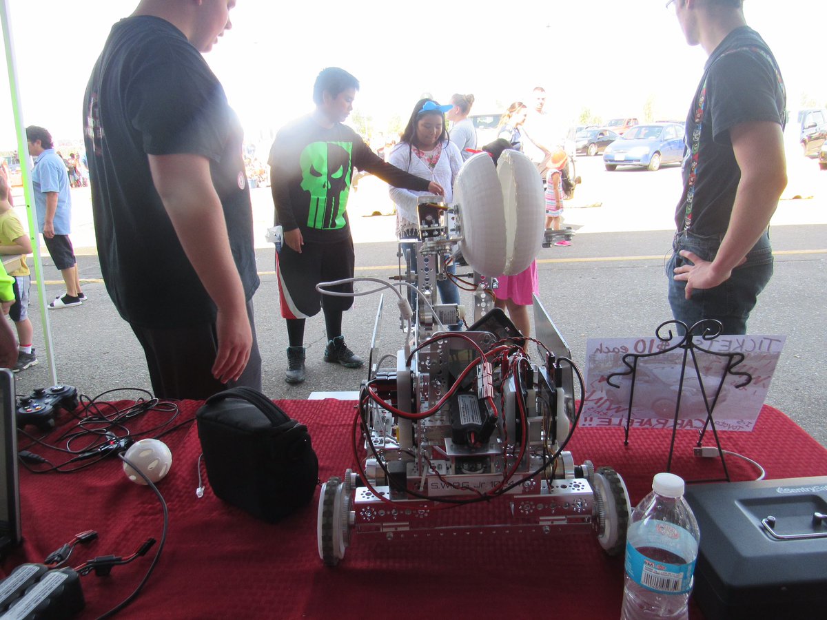 swag4060's tweet photo. Come visit SWAG 4060 today for Kids Day at Yard Birds! We are here from 10-2 today! #omgrobots https://t.co/ztKJLWZbCP