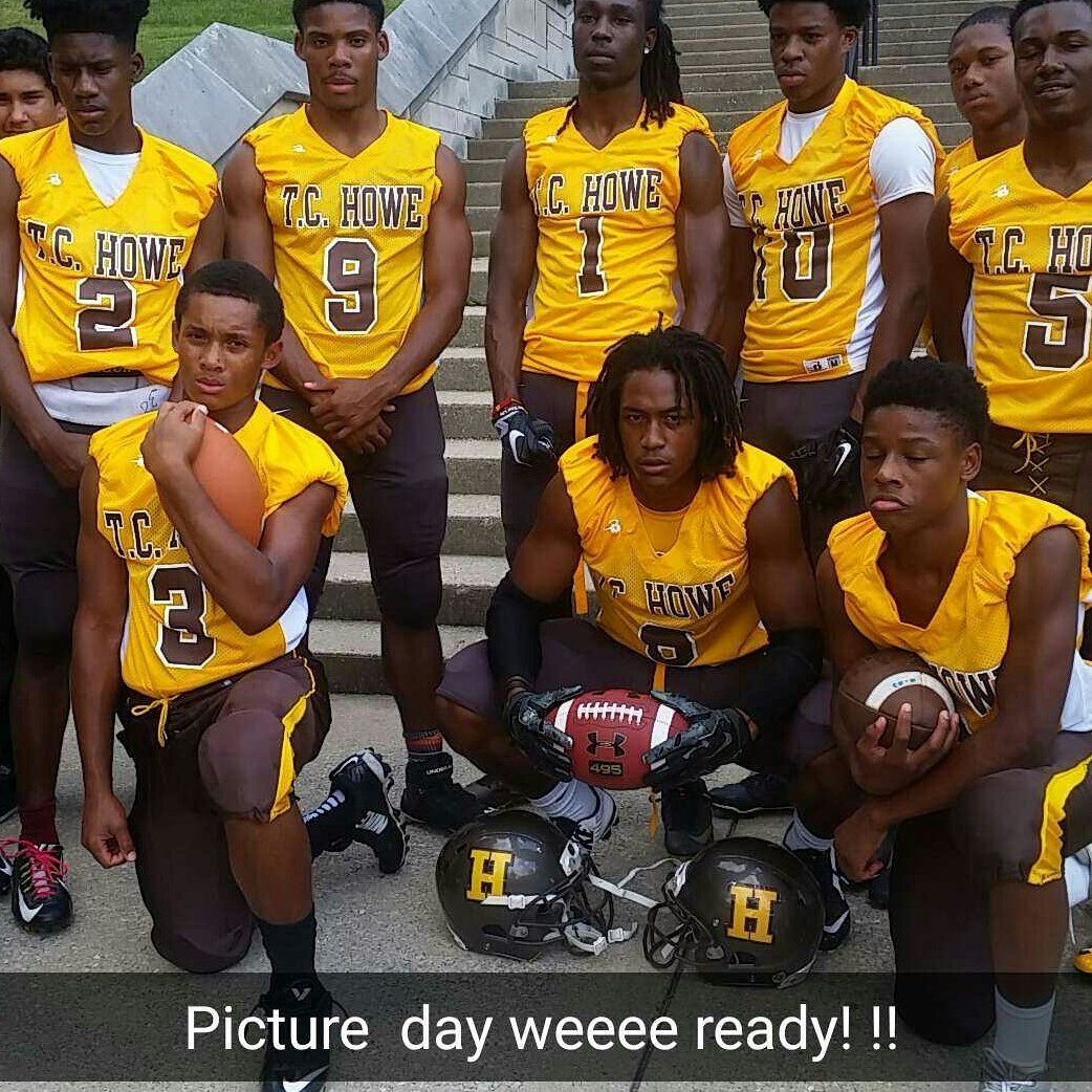 tchowefootball's tweet photo. Weee Ready!!! Scrimmage was Really Good.. Now regular Season!!! We All We GOT.... We All We NEED!!!!!! https://t.co/jxJ07v3MGf
