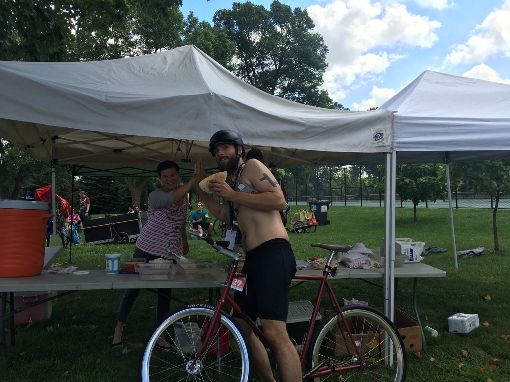 bridgetkromhout's tweet photo. Yummy; @theRealMEATMANE is serving free lamb or veggie gyros (along the course in the park) to #powderhorn24 riders! https://t.co/aA0oC8D1o0