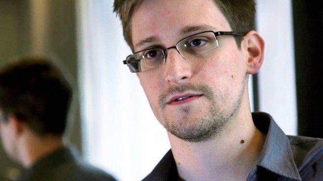 chefuturo's tweet photo. #cybersecurity il dispositivo anti-intercettazioni di #Snowden finanziato in crowdfunding https://t.co/Ilo6zD1Sl2 https://t.co/XBmPo2fiQe