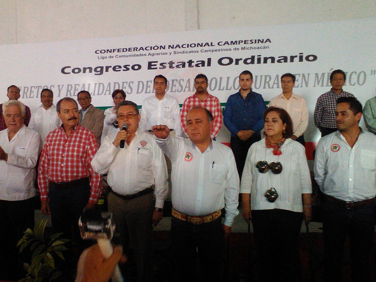 rocagueguz's tweet photo. Toma protesta Jesús Luna como presidente de la CNC de Michoacán @CNC_CEN  @CDEPRIMICH https://t.co/mixS0R0JsR