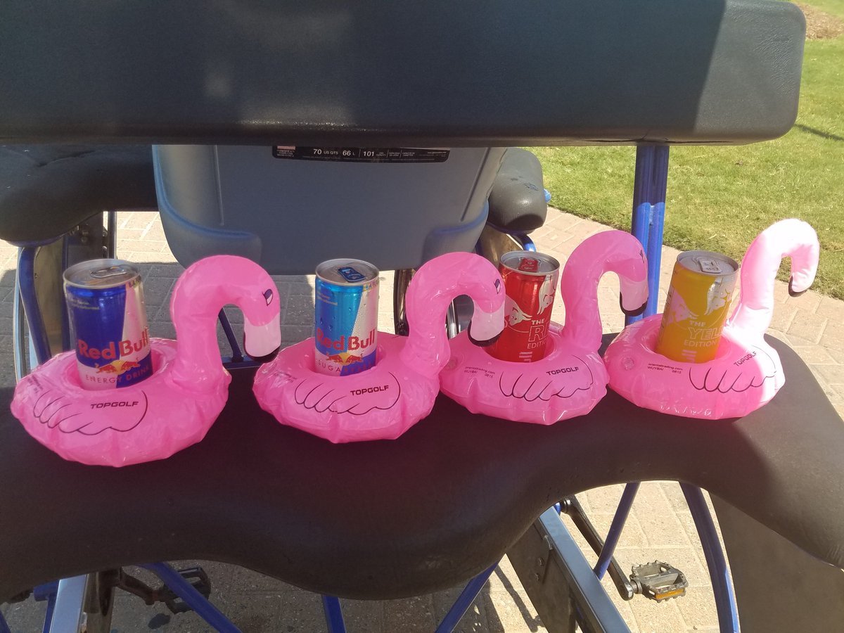 topgolfvabeach's tweet photo. Topgolf's at the Oceanfront today giving people #baycations! Cold drinks, giveaways, and smiles! #takemetotopgolf https://t.co/IjkuyEWhlg