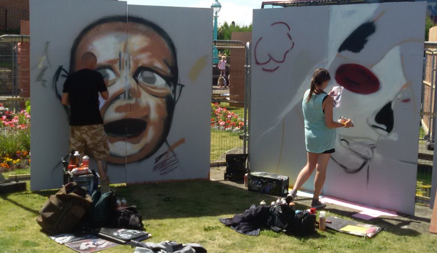 karenm_7's tweet photo. Some fab artwork being painted today at Marine Cove in Burnham on Sea today #streetart #artwork #sprayjam https://t.co/qff56IGOf0