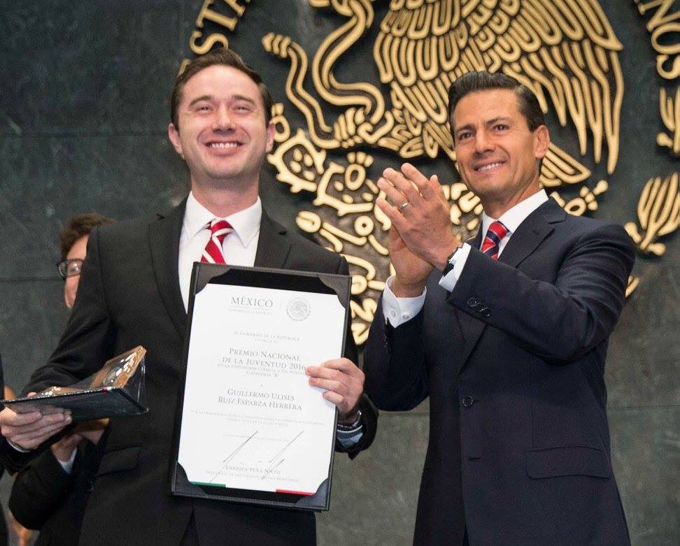 IfWeMexico's tweet photo. Felicitamos a Guillermo Ulises Ruiz Esparza, Copresidente @IfWeGlobal, por su Premio Nacional de la Juventud 2016 https://t.co/GzD2BTeHK9