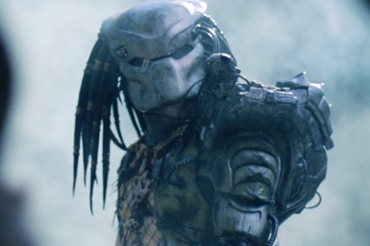 deadcon8's tweet photo. The Weather in #NYC is The Perfect Weather to Hunt For This Guy. LOL!!! #Predator #NYCHeatWave2016. https://t.co/sp3HhHLXXe