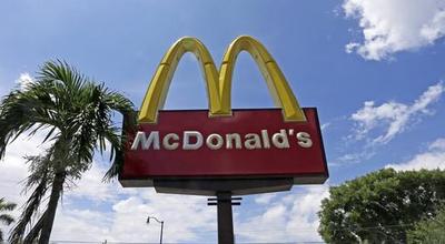 V2V's tweet image. #McDonalds is bringing on their #health game and nixing some unpalatable ingredients. bit.ly/2al8PCH