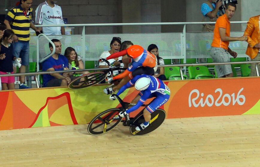 CyclingTodayEn's tweet photo. Video: Miraculous crash save during Rio track event. Watch the video here: https://t.co/cI42qJLcP3
#crashsave https://t.co/n7jfgfsL3w