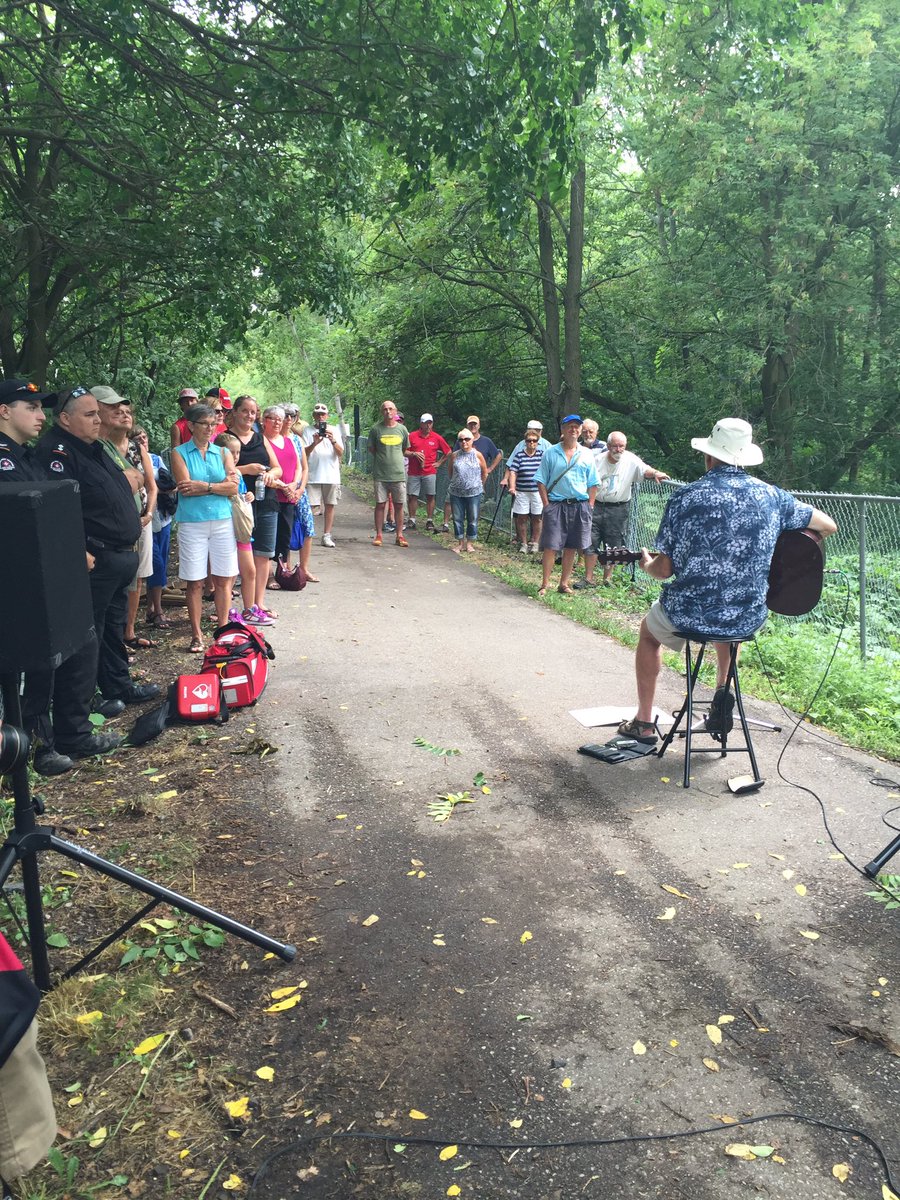 WaterfordHTrail's tweet photo. Plaque unveiling ceremony beginning with some awesome music!! https://t.co/OVqc6WYBW9