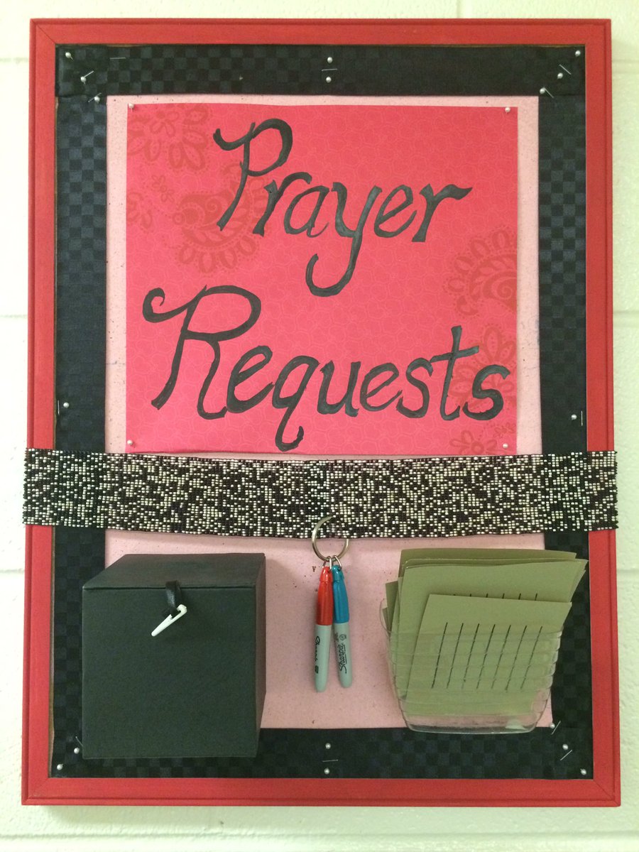 ShannaCarmack's tweet photo. So great to see the creativity of our RAs each year! #bruinra16 https://t.co/Wju0gekrLT