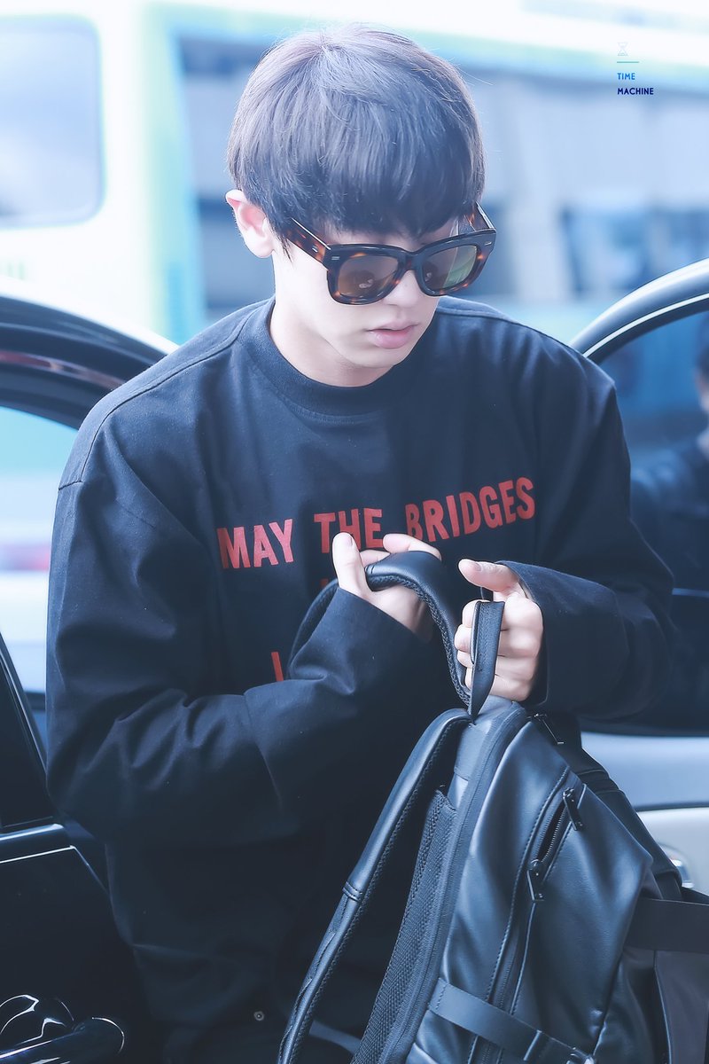 ChanHomeTH's tweet photo. [HQ] 160813 #CHANYEOL at GIMPO AIRPORT
Cr.TIME MACHINE
https://t.co/k35GNf22Hg
https://t.co/ny9bTiTyXV https://t.co/oWx4lxm2Yi