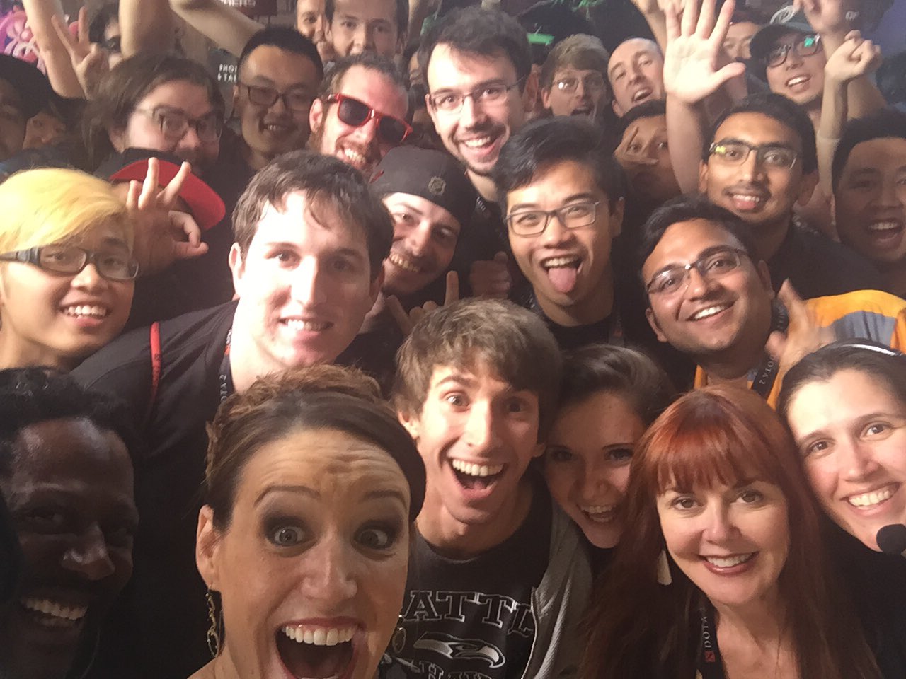 Cpx7phzVYAYyNbp.jpg:large