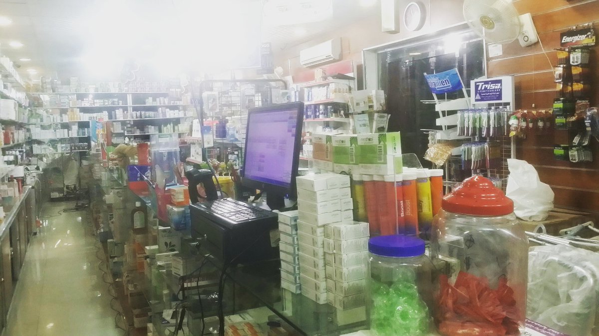 omar_eltahir's tweet photo. 43 minutes away from finishing my shift and getting paid 💰
#First_job https://t.co/1TejPOSNER