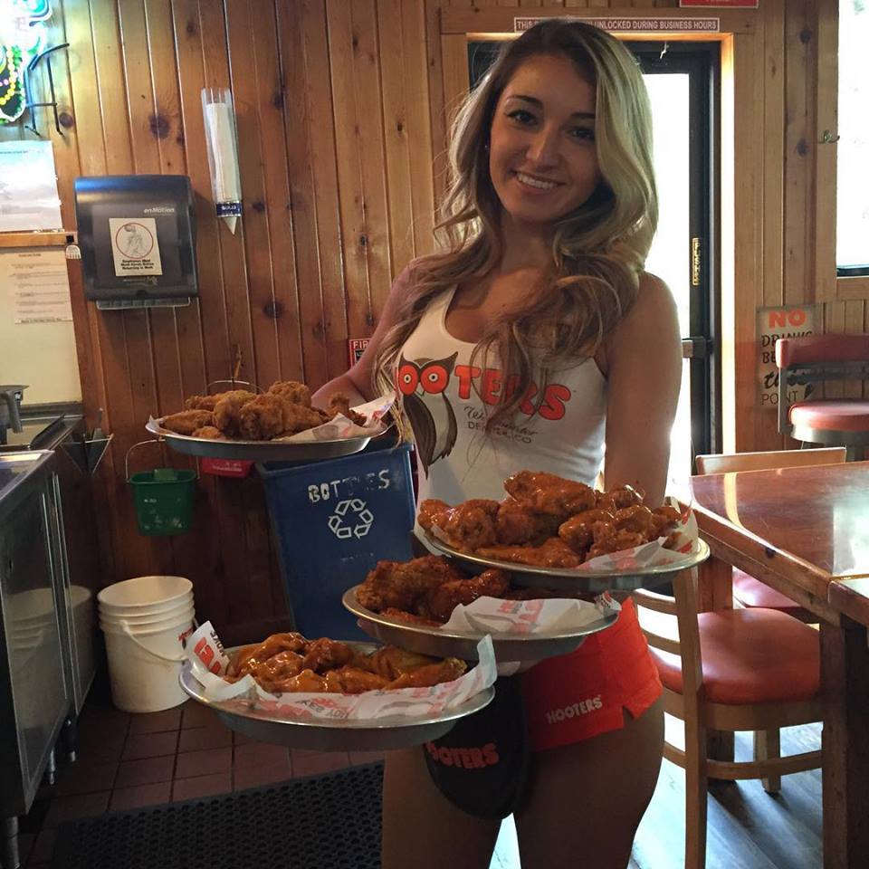 Media Tweets by Hooters of Paramus (HootersParamus) Twitter