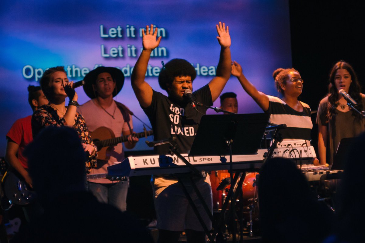 Heartspark7's tweet photo. Picture from Wednesday! Such an awesome time leading worship. https://t.co/rsfsUI0UL2