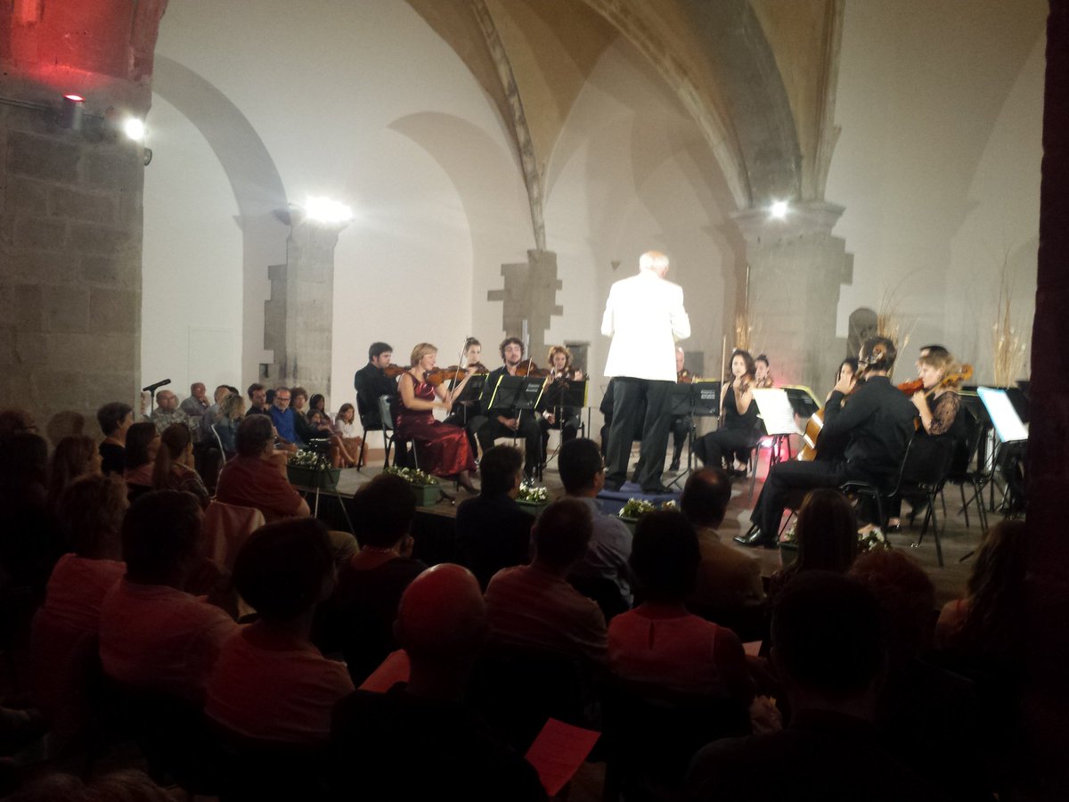 el9nou's tweet photo. Festival de Música de #Rpoll. Avui concert a benefici de Caritas. Orquestra Gonçal Comella @Fcaixescat @FundacioMS https://t.co/y0oqokwinM